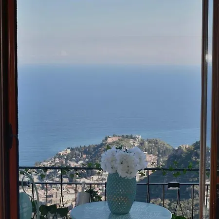 Vida Apartment Castelmola